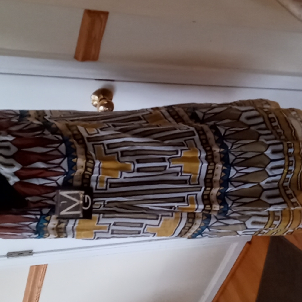 Dress - Picture 2 of 6
